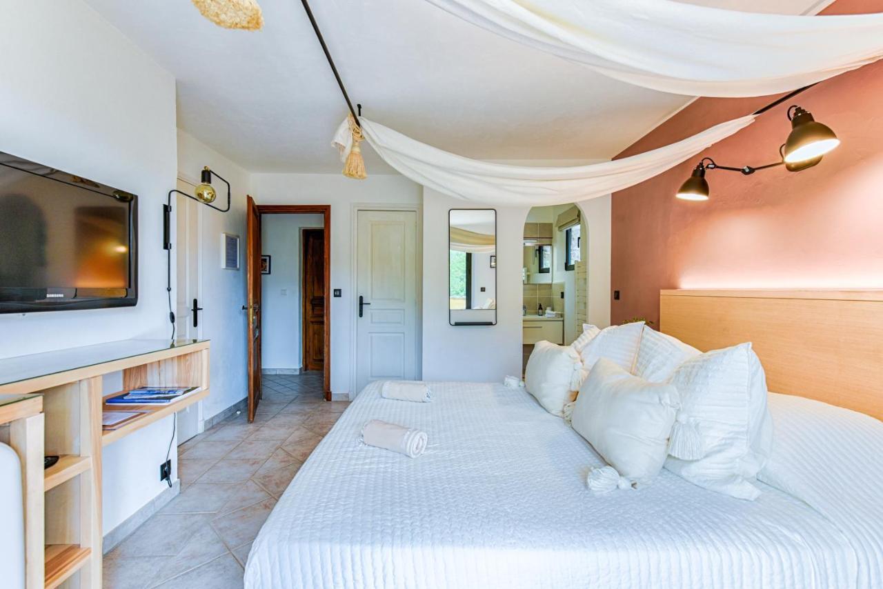 Bed and Breakfast La Bergerie Le Plan-de-la-Tour Esterno foto